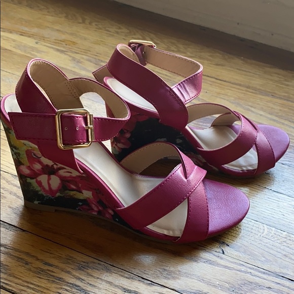 Shoes - Pink floral wedge sandals size 8